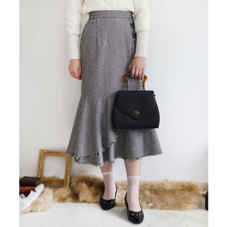 [^:40BG04q014]uPbĝ悤ȉ݂̂`FbNV[Y[h𐷂グ`FbNXJ[gBgh郌fBȃ}[ChVGbglۂۂɓĂ܂BTCh̃LgXJ[ĝ悤ȃxgg҂ueBbVȕ͋CY킹܂BuEXjbgƍ킹ďiɒȂā􁁁|PbgFTCh|Pbgt@Xi[FTCht@Xi[EGXgSFŵ݂藠nF萶ňF߁yFz EGXg71.5`61.5cm qbv98cm e80cmNEWARRIV