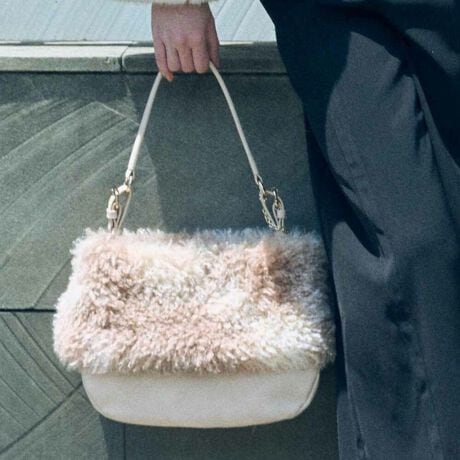 [^:51BC01a003]fUC|Cg邭̃{[Ղ̃J[[t@[ڂ䂭g[gobOB[g̃fUCV[Y[h߂Ă܂B500ml̃ybg{gۂeʂȂ̂Ŏg₷Be[WCNȃnh̎dlȂǍוɂ܂BIXXX^COR[f̃ANZgɂȂĂobO̓Vcpĉ悤ȃVvȃpWFkX^CɂƂ킹̂IXXłByFz21.5cm 32.5cm }`11.5cm 57cmNEWARRIV