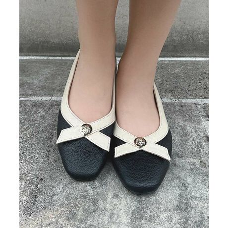 [^:53BA01b001]fUC|CgzFCƃNX^CfUCANVJȃpvXoBNX^C̒ɂ́AƉ̂GuS[ht炢Aiȕ͋CYdオɁNbV̂钆~Ƌ̂ȂSn̂߁ApvXȂ₷̂|CgBIXXX^COzFpCsOACeƂ΂荇킹g[^R[fŒȂ̂IXXłBlۂNVJR[fɂ҂̈iB ySz 22.5`23cm  CY20.9cm  q[1.5cm  b3.3cmyMz 23.5`24cm  CY21.5cm  q[1.6cm  b3.4cmyLz 24.5`25cm  CY22.1cm  q[1.7cm  b3.5cm