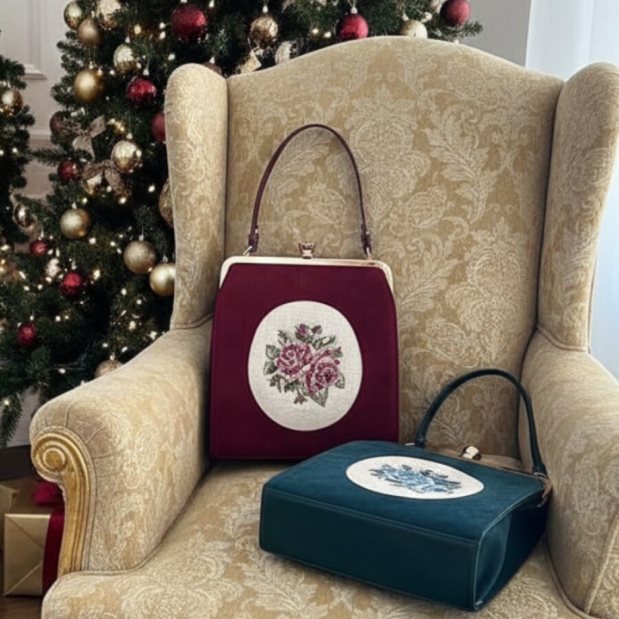 500mlペットボトル収納可能】カメオローズ刺繍スクエアがま口バッグ