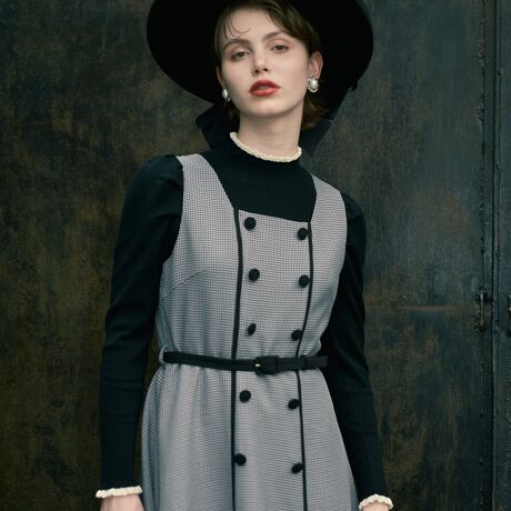 [^:55BJ03j002]fUC|CgNVJȃ^bN琶ݏoptX[ũVGbg͓IȃujbgB܂⑳ɂꂽ@ׂȔzF[XSANZgɁG̗ǂSnƁÂɔtBbgĂVGbgɂĂ肢܂BIXXX^CO{[̂XJ[gƏiɒȂAWXJ̃Ci[ƂĂsb^̈iBꒅĂƒȂ̕L邽߁A񃏁[h[uɉACełBIVORỸ[X̐F̓ItzCgɂȂĂ܂BFȂnFȂnFӂyFz g57.5cm  70cm  27.5cm  61cm  EGXg53.5cm