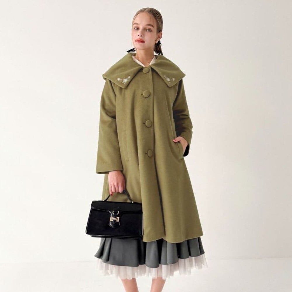 アンアナザーアンジェラス（an another angelus）/【上品/ゆったりシルエット】ローズ刺繍ビッグカラーオーバーコート ラスト1点】ローズ刺繍ビッグカラーオーバーコート | アンアナザー