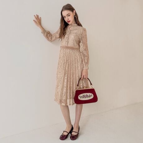 [^:56DE02j001]g2014 A/W MARJORIEhRNVACeʌŕBoCoLOĔRNV̖OƐEɈꖇ̃VAio[BȂ̓ʂȈꖇɂȂiłBVAio[͂Iт܂񁡃fUC|Cg[XŎdグƂтNVJȃs[XBTe̕gAv[c̔VGbgȂǁAו܂ŏiȎdオɂĂ肢܂Btg̏ȃJbgAEgfUCAX^hJ[Ȃ悭̂郌fBCNȒȂɁIXXX^CO؂₩ȈۂɌoR[fAIP[WV[Ȃǂ̓ʂȓ̒Ȃɂ҂̈iłBNVJsbNă[hՂɃR[fyŁB|PbgFȂt@Xi[FTCht@Xi[EGXgSFȂnFȊO萶nFӂF ݂̂聁yFz g106.5cm 88cm 34cm 59cm EGXg75cm