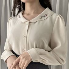 ローズ刺繍スカラップ衿ブラウス【洗える】