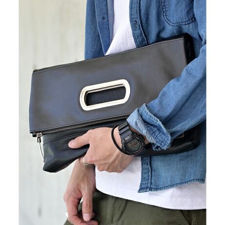 foCXDEVICE SHADE Nb`obOSv[g|CgPUU[Nb`obOB3WAYŎgp\ŃNb`Ag[gAɕt̃V_[ŃV_[obOɂB܂g[gobȌꍇAG[\It@Xi[Ă̂ŗh~ȂǂɊ􂵂܂Bɂ2|PbgtĂׁAL[P[XpXP[XȂǂ̏ȂǂɍœKBJ[VvȂ̂ŃfC[ɑ劈łI[^:DHG70039]