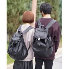 フェイクレザー  ギャザーデザイン バックパック