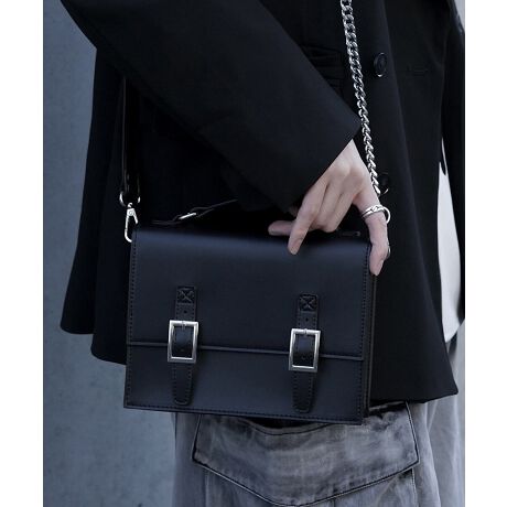 [^:RSG24043]DesignEVvŖʂ̂ȂfUCɃtg̉]ƃ_uxgANZgƂȂV_[obOBEԂȃfUCɌ܂z~j@Ȃǂ\TCYłBEV_[Xgbv̓tFCNU[ƃ`F[AVg[fUCڂ܂BDetailEēɃ|PbgtAוł邾[\ɂ܂BEn͍Əd̂tFCNU[gpBÊ₷nŃfC[[Xɂg܂BStylingEV_[Xgbv͎O\Ȃ̂ŃnhobOAV_[obOƂĎgpł2WAY^CvłBEǂȃR[fBl[gɂ}b`fUCBEj킸gpł郆jZbNXȃACełB