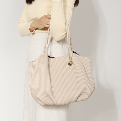 \̂v[cfUCɁAEh^̃VGbg炵obOpointE蕔͎邵肵`ŁA_炩Ŏɓݎ₷dlEobO͑Oɂ|Pbg̕tOwBEMdi̎[ɕ֗ȃt@Xi[|PbgtĎ[͔QBEӂƂfUCŁAƃ}`̂ŌڈȏɑeʁBE傫Ȃ悢傫ɂƂeʂmۂȂAyʂȂ̂|CgE|CgɂȂS[hJ[̃`[͎O\Ȃ̂ŁAR[fV[ɍ킹ĕ͋CςĎĂ̂BEɂ͖fUCŃN̂y߂AoEʋ΁EʊwɂIXX̃ACełBiEO|PbgFt@Xi[|Pbg~1E|PbgFt@Xi[|Pbg~1AI[v|Pbg~2EA4Ήi22~31cm)F~Ezi10~20cmjFEybg{gi500mljFEybg{gci500mljF~fpʐ^͎BeɂAۂ̃J[ƑقȂꍇ܂B\߂Bi̐F̖ڈ́AiP̂̉摜QƂBîCɓo^ @n[g}[NNbNIJ[̍ēגʒmAZ[m点܂BVbv̂Cɓo^ @ViēגʒmȂǁAȏ󂯎邱Ƃł܂B[^:83597]