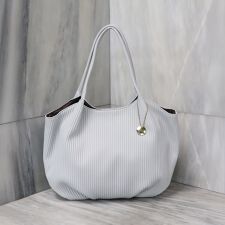 ベース(BASE)の【500mlペットボトル収納可】ラウンド型 プリーツデザイン トートバッグ