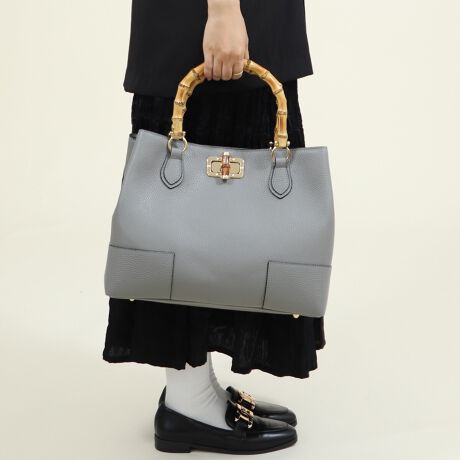 nhƂЂ˂Ƀou[fނgpfUC̍g[gobOBpointEV{郌U[ō̈镵͋CɁEJ̂Ђ˂AANZg^Ă܂BEobO3wɂȂĂA̓t@Xi[|PbgȂ̂ŋMdi̎[ɕ֗BEetŃobO≘ꂩĂ܂BEB5TCYΉŁAdpobOƂĂg闎ۂ̖{vobOłBEV_[xgtŌ|ƂĂgp܂BiEV_[xgtEO|PbgFȂE|PbgFt@Xi[|Pbg~2EA4Ήi22~31cm)F~Ezi10~20cmjFEybg{gi500mljFEybg{gci500mljFfpʐ^͎BeɂAۂ̃J[ƑقȂꍇ܂B\߂Bi̐F̖ڈ́AiP̂̉摜QƂBîCɓo^ @n[g}[NNbNIJ[̍ēגʒmAZ[m点܂BVbv̂Cɓo^ @ViēגʒmȂǁAȏ󂯎邱Ƃł܂B[^:IT007]îCɓo^ @n[g}[NNbNIJ[̍ēגʒmAZ[m点܂BVbv̂Cɓo^ @ViēגʒmȂǁAȏ󂯎邱Ƃł܂B