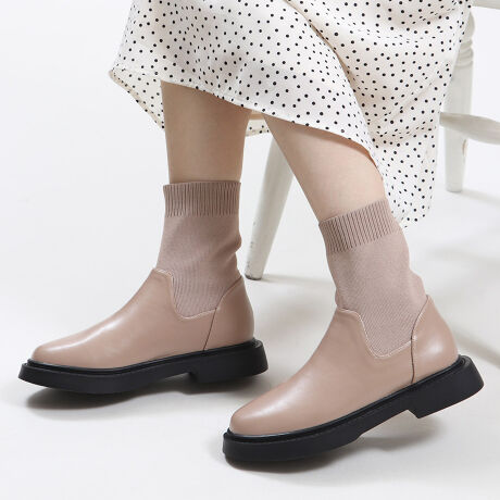 ԕĂɂA3cm̒悢̃jbghbLOu[cBghl܂hfhfUCɁA񕔕̓ujbg̒悢LщŒߕt̂ȂXgXt[ȗSnBɃjbg邱Ƃō׌ʂgD̃VGbg͑悪ɂȂȂA炵EhgD̃fUC̗pĂAɂKȗSnB܂A敔̓ɂ̓NbVŁAĂɂȂɂ悤ɍHvĂ܂BVvȌڂȂ̂ŁAXJ[gEpcAǂ̃X^Cɂ킹₷AR[f̕L1B[^:FT-SA009]