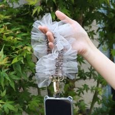 ベース(BASE)のチュールフリル ストラップ スマホストラップ