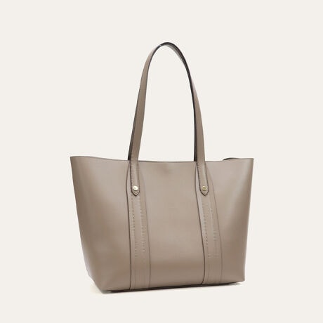 Vvŏiȕ͋CoĂtFCNU[g[gBpointEA4TCYyɎ[łTCYŒʋ΁AʊwobOɍœKBE߂̃V_[nhŕAE^[̋G߂łg₷EobNɕtĂI[v|PbgX}z̎[ɕ֗BEetŃobO≘ꂩĂ܂BE킹₷x[VbNJ[݂₷jAXJ[4FWJBiEO|PbgFI[v|Pbg~1E|PbgFt@Xi[|Pbg~1AI[v|Pbg~1EA4Ήi22~31cm)FEzi10~20cmjFZEybg{gi500mljFZEybg{gci500mljFîCɓo^ @n[g}[NNbNIJ[̍ēגʒmAZ[m点܂BVbv̂Cɓo^ @ViēגʒmȂǁAȏ󂯎邱Ƃł܂B[^:94015]