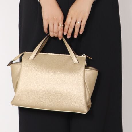 gh̃^bNJ[̃XNGAobOpointEV{̂_炩ȃtFCNU[gpĂiȈہBE}`ƂJ傫ĴŒ̏oyXEV_[xgtŎ΂ߊ|V_[obOƂgp\BEgh̃^bNJ[x[VbNȃubN3FWJBEbvCzȂǂ̏|Pbgt|CgBiEV_[xgtEO|PbgFȂE|PbgFt@Xi[|Pbg~1AI[v|Pbg~2EA4Ήi22~31cm)F~Ezi10~20cmjFEybg{gi500mljFEybg{gci500mljF~fpʐ^͎BeɂAۂ̃J[ƑقȂꍇ܂B\߂Bi̐F̖ڈ́AiP̂̉摜QƂBîCɓo^ @n[g}[NNbNIJ[̍ēגʒmAZ[m点܂BVbv̂Cɓo^ @ViēגʒmȂǁAȏ󂯎邱Ƃł܂B[^:94010]