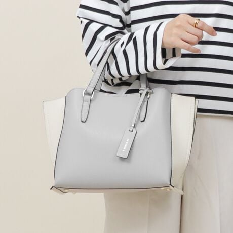 傫AȂfC[g₷TCY͂2WAYobOBpointEO\ȃV_[XgbvtŃV[ɂĎg\EOɂ|PbgtOwBE蕔}OlbgŒSɌŒ肷邱Ƃň芴 + Ȑ̏炵VGbgBETChɐ؂ւAVvȒɃfUCvX肷ȂX^ĆBEC[͖ʂ̖LXy[XɂȂĂAt@Xi[ŊJł̂SE|Pbg6tĂ̂ŁAMdi⏬ނ̊ǗɃIXXBEǂȕɂVvȃfUCɉAet̎dlłƊ|CgBEON/OFF킸֗Ɏgđ劈ԈႢȂ̃ACełBiEO|PbgFȂE|PbgFt@Xi[|Pbg~1AI[v|Pbg~2E|PbgFI[v|Pbg~3EA4Ήi22~31cm)F~Ezi10~20cmjFZEybg{gi500mljFZEybg{gci500mljF~fpʐ^͎BeɂAۂ̃J[ƑقȂꍇ܂B\߂Bi̐F̖ڈ́AiP̂̉摜QƂBîCɓo^ @n[g}[NNbNIJ[̍ēגʒmAZ[m点܂BVbv̂Cɓo^ @ViēגʒmȂǁAȏ󂯎邱Ƃł܂B[^:99029]