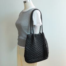 ベース(BASE)のラメ糸編み かご トートバッグ