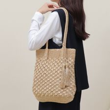 ベース(BASE)のラメ糸編み かご トートバッグ