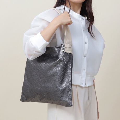 R[fBl[g̃ANZgɂȂ郉g[gpointEJWAȃVGbgɃfUCiȈہBEVvȃXNGAVGbg͎^т₷N킸g܂BEԌ̓}Olbg^CvȂ̂ŉוo₷BEO\ȃuhS`[tŁA肰Ȃ|CgɁBEA4[\ŒʊwȂǂɂIXXłBE߂̃V_[xgŌւ̕Šŷ|CgiEuh`[t(O\)EO|PbgFȂE|PbgFt@Xi[|Pbg~1AI[v|Pbg~2EA4Ήi22~31cm)FEzi10~20cmjFEybg{gi500mljFEybg{gci500mljFfpʐ^͎BeɂAۂ̃J[ƑقȂꍇ܂B\߂Bi̐F̖ڈ́AiP̂̉摜QƂBîCɓo^ @n[g}[NNbNIJ[̍ēגʒmAZ[m点܂BVbv̂Cɓo^ @ViēגʒmȂǁAȏ󂯎邱Ƃł܂B[^:99013]