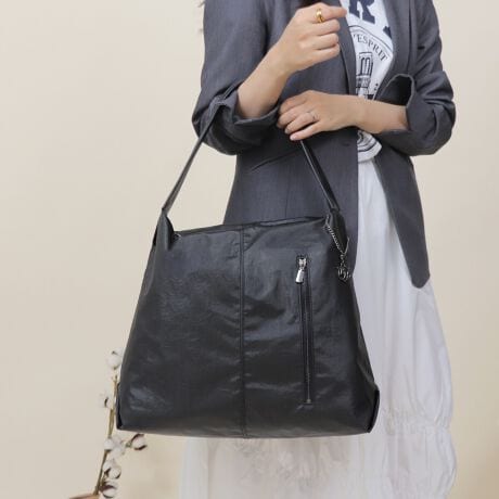 iȌ򊴂lJWAɃsb^ȃiCg[gobOBpointEA4TCY[\ȑeʃTCYBEiCfނȂ̂ŌyʂȂ̂|CgBEV_[xg̓tFCNU[fނŃJWAȂۂɁBEOʂɂ̓X}zTCỸ|PbgtBEɂ|Pbg3tĂ̂ŏ̎[֗EJ[oG[VŃIIt킸gp܂BEobOɃANZg^Ă郍S`[tBiEO|PbgFt@Xi[|Pbg~1E|PbgFt@Xi[|Pbg~1AI[v|Pbg~2EA4Ήi22~31cm)FEzi10~20cmjFEybg{gi500mljFEybg{gci500mljFfpʐ^͎BeɂAۂ̃J[ƑقȂꍇ܂B\߂Bi̐F̖ڈ́AiP̂̉摜QƂBîCɓo^ @n[g}[NNbNIJ[̍ēגʒmAZ[m点܂BVbv̂Cɓo^ @ViēגʒmȂǁAȏ󂯎邱Ƃł܂B[^:99033]