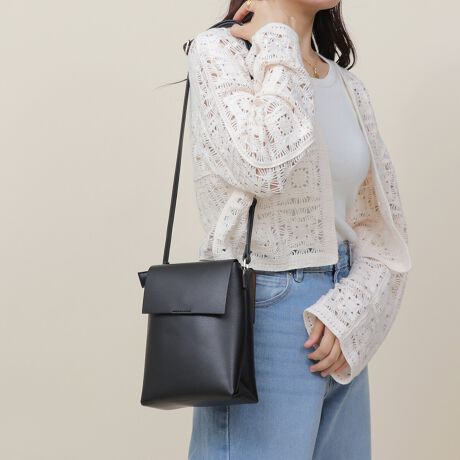 [ȂRwc~j|VFbgBpointEMdi⃊bvȂǍŒKvȂ̂ŊOoɃIXXEOɃ}Olbg̃|PbĝŊJ߂yŌgтȂǂTbƎ[IE^񒆂̃t@Xi[|Pbgɂ̎[\Ȃ̂Ŋ̒₷ڂ₷BERpNgŃX^CbVȃVGbgłzȏ̎[́IELxȃJ[oG[VȂ̂łDȈ_IтcoordinateEǂȃR[fBl[gɂ킹₷VvȃfUCBiEO|PbgFȂE|PbgFt@Xi[|Pbg~1EA4Ήi22~31cm)F~Ezi10~20cmjF~Eybg{gi500mljF~Eybg{gci500mljF~fpʐ^͎BeɂAۂ̃J[ƑقȂꍇ܂B\߂Bi̐F̖ڈ́AiP̂̉摜QƂBîCɓo^ @n[g}[NNbNIJ[̍ēגʒmAZ[m点܂BVbv̂Cɓo^ @ViēגʒmȂǁAȏ󂯎邱Ƃł܂B[^:94097]