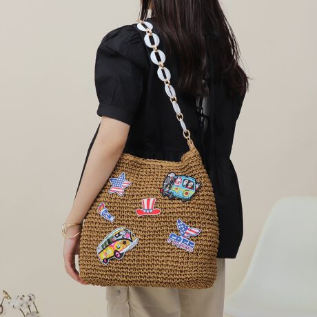 bygpfUC邩obOpointE500ml̃ybg{g^IAnfBt@ȂǉĂɕKvȉו[́EntĂ̂Œ̉וSzSBE㕔̓}OlbgɂȂĂA傫JԌŉו̏oyXBEɂ̓|Pbg3tĂ̂ŁAނŎU΂邱ƂȂ[ł̂|CgBEĂ̂oCEBBQȂǂ̃W[V[ɂIXXłBcoordinateElƔȂIȃfUCŁAVvR[fBl[g̎ɂiEO|PbgFȂE|PbgFt@Xi[|Pbg~1AI[v|Pbg~2EA4Ήi22~31cm)FEzi10~20cmjFEybg{gi500mljFEybg{gci500mljFfpʐ^͎BeɂAۂ̃J[ƑقȂꍇ܂B\߂Bi̐F̖ڈ́AiP̂̉摜QƂBîCɓo^ @n[g}[NNbNIJ[̍ēגʒmAZ[m点܂BVbv̂Cɓo^ @ViēגʒmȂǁAȏ󂯎邱Ƃł܂B[^:94145]