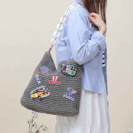 bygpfUC邩obOpointE500ml̃ybg{g^IAnfBt@ȂǉĂɕKvȉו[́EntĂ̂Œ̉וSzSBE㕔̓}OlbgɂȂĂA傫JԌŉו̏oyXBEɂ̓|Pbg3tĂ̂ŁAނŎU΂邱ƂȂ[ł̂|CgBEĂ̂oCEBBQȂǂ̃W[V[ɂIXXłBcoordinateElƔȂIȃfUCŁAVvR[fBl[g̎ɂiEO|PbgFȂE|PbgFt@Xi[|Pbg~1AI[v|Pbg~2EA4Ήi22~31cm)FEzi10~20cmjFEybg{gi500mljFEybg{gci500mljFfpʐ^͎BeɂAۂ̃J[ƑقȂꍇ܂B\߂Bi̐F̖ڈ́AiP̂̉摜QƂBîCɓo^ @n[g}[NNbNIJ[̍ēגʒmAZ[m点܂BVbv̂Cɓo^ @ViēגʒmȂǁAȏ󂯎邱Ƃł܂B[^:94145]