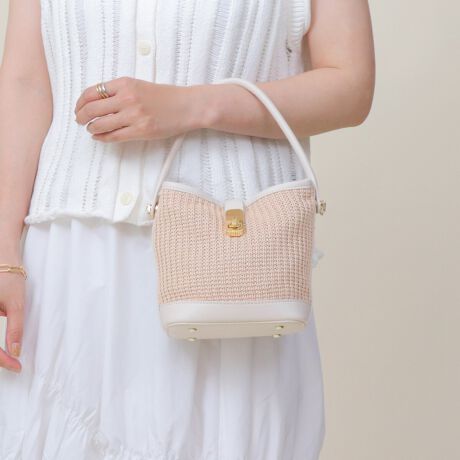 obOɃS[hp[c킹iȕ͋CoĂ2WAYobOBpointE_炩ȑfނŋGߊCɍ߂Ă܂BES[hp[c~U[őlJWAɃsb^ȂobOBEnhfUCŃghvXBE3wŎU΂肪ȏ̐ɕ֗BEԂȌڂȂ~jz / X}z / ~j|[` / nJ`ȂǕKvȉו͓TCYBEO\̃V_[xgtŎ΂ߊ|ƂĂcoordinateEs[X}LVXJ[gȂǉĂ̑Ƀsb^BiEV_[xgtEO|PbgFȂE|PbgF|Pbg/t@Xi[|Pbg~1AI[v|Pbg~1EA4Ήi22~31cm)F~Ezi10~20cmjF~Eybg{gi500mljF~Eybg{gci500mljF~fpʐ^͎BeɂAۂ̃J[ƑقȂꍇ܂B\߂Bi̐F̖ڈ́AiP̂̉摜QƂBîCɓo^ @n[g}[NNbNIJ[̍ēגʒmAZ[m点܂BVbv̂Cɓo^ @ViēגʒmȂǁAȏ󂯎邱Ƃł܂B[^:99039]