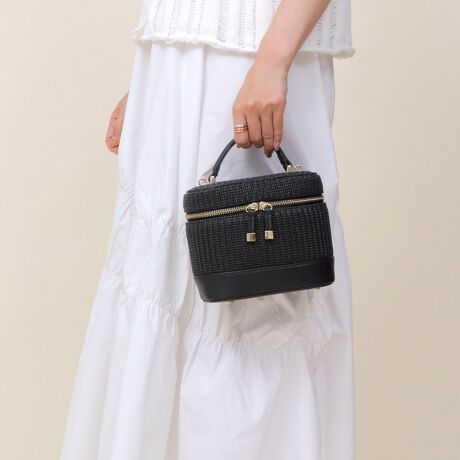 Gߊ߂ĂfނgpojeB^obOBpointEKxȃJWAłꂢߕ͋Cɂsb^BEU[ƃS[hobOɃANZgĂ܂BEobOɂ͏≘ꂩĂetBEɂ̓pXP[X̎[ɕ֗ȃ|PbgtBE`F[V_[xgtŎ΂ߊ|ƂĂgp\BEԂȌڂȂ~jz / X}z / ~j|[` / nJ`ȂǕKvȉו͓TCYBcoordinateEꂢڂȃs[XXbNXpcɂQłBiE|PbgFI[v|Pbg~1EA4Ήi22~31cm)F~Ezi10~20cmjF~Eybg{gi500mljF~Eybg{gci500mljF~fpʐ^͎BeɂAۂ̃J[ƑقȂꍇ܂B\߂Bi̐F̖ڈ́AiP̂̉摜QƂBîCɓo^ @n[g}[NNbNIJ[̍ēגʒmAZ[m点܂BVbv̂Cɓo^ @ViēגʒmȂǁAȏ󂯎邱Ƃł܂B[^:99040]