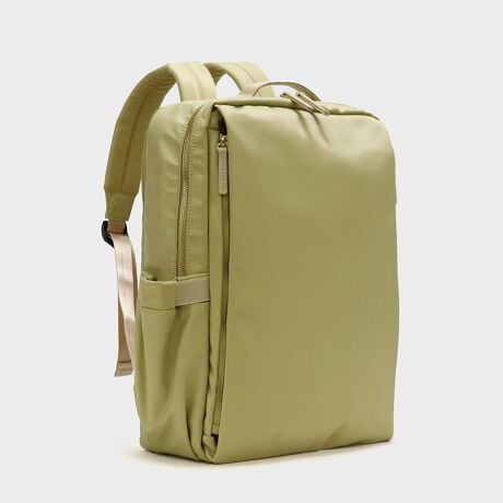 IIt킸􂷂靛HobNpbNBpointEH{Ă̂ŉ␅GɋAJ̓łgp܂BEVvłꂢڂȈۂ̃fUCŁArWlXV[ɂsb^BEwʂɂ̓L[P[XɒʂƂoL[IxgtBETChɂ̓ybg{g܂ݎP̎[ɕ֗ȃ|PbgtBE15C`܂łPC[̏o|PbgtȂ̂|CgBENbṼV_[xgŁAւ̕SyĂ܂BEeʃTCYȂu660gv̌yʂŃfC[g₷BEt@Xi[̋S[hJ[ŁAobÕANZgɂȂ܂BEobO㕔ƃt@Xi[ɂ́AtFCNU[gpBELX^Cɍ킹ĂLxȃJ[WJ́BEłg₷VvȃfUCŁA}U[YobOƂĂcoordinateErWlXV[͂AsȂǉו̑邨oɂIXXBiEHiCgpEwʁFL[IxgtEO|PbgFt@Xi[|Pbg~3(wPC|Pbg܂)AI[v|Pbg~2E|PbgFt@Xi[|Pbg~1AI[v|Pbg~2EA4Ήi22~31cm)FEzi10~20cmjFEybg{gi500mljFEybg{gci500mljFfpʐ^͎BeɂAۂ̃J[ƑقȂꍇ܂B\߂Bi̐F̖ڈ́AiP̂̉摜QƂBîCɓo^ @n[g}[NNbNIJ[̍ēגʒmAZ[m点܂BVbv̂Cɓo^ @ViēגʒmȂǁAȏ󂯎邱Ƃł܂B[^:99114]