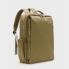 ベース(BASE)の【撥水 / 軽量】多機能 ナイロン バックパック リュック