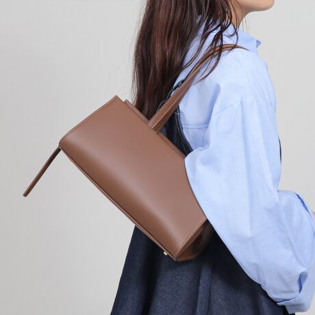 gĥ鉡VGbg͂̃obÕX}[gȃVGbgɁA͎d؂|PbgtOwׂ̍ȃfUĆBołȂAIP[WobOƂĂg鍂fUCBRpNgȃTCYŏiɁAnh͒߂Ō|łl̏炵g[gobOBG߂V[킸lXȃV[Ŋ􂷂obÓA1̓}XgŎĂACeB1.֗ȉfUCiȃTCỸ~jobOłAڈȏɑeʁB܂zAX}zApXP[XACtHAnJ`RXȂǁAoɕKvȃACe͂1ɓZ܂Xy[XAz[\łB2.d؂|Pbgt̎OwSɂ̓t@Xi[̎d؂|PbgtBÕXy[X}Olbgŕ邱ƂłAACeprɍ킹ĕ𕪂Ď[邱Ƃ\łBt@Xi[t̃|Pbgɂ͋Mdiނ̎[߂łB3.d؂|PbgȊOɂ2|PbgtS̎d؂|PbgȊOɂɂ̓t@Xi[|Pbg~1AI[v|Pbg~1tĂA悭gނ͂gpĂBS̎[ɔׂƏ߂̃|PbgɂȂ܂AނqɂȂȂ炸Ɏ[ł̂֗ȃ|CgłB4.|\Ȓ̎{̂̓RpNgȃTCYɂȂĂ܂A͒߂̃fUCȂ̂Ō|yXłBׂ߂̃nhfUCAioĂ|CgB5.{̂ɏtɂetɂ͋4ɒetB邾łȂA{̂ɏtɂ̂B6.БTCh̒ߕRfUC|CgБ̂݃TCh̕R𒷂fUCBVvȃVGbgɃ|Cg邱ƂŁACɃ[hłȃX^Co܂B7.Ɏ₷yʃfUCG߂킸I[V[YgfފɁAǂȃR[fɂVGbgBɖ360ǧyʃfUCŁAɎ₷ACełBiEO|PbgFȂE|PbgFt@Xi[|Pbg~1AI[v|Pbg~1EA4Ήi22~31cm)F~Ezi10~20cmjFEybg{gi500mljFEybg{gci500mljF~fpʐ^͎BeɂAۂ̃J[ƑقȂꍇ܂B\߂Bi̐F̖ڈ́AiP̂̉摜QƂBîCɓo^ @n[g}[NNbNIJ[̍ēגʒmAZ[m点܂BVbv̂Cɓo^ @ViēגʒmȂǁAȏ󂯎邱Ƃł܂BîCɓo^ @n[g}[NNbNIJ[̍ēגʒmAZ[m点܂BVbv̂Cɓo^ @ViēגʒmȂǁAȏ󂯎邱Ƃł܂B[^:94088]