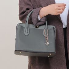 ベース(BASE)の【500mlペットボトル収納可】ナイロン×レザー 2WAY ハンドバッグ