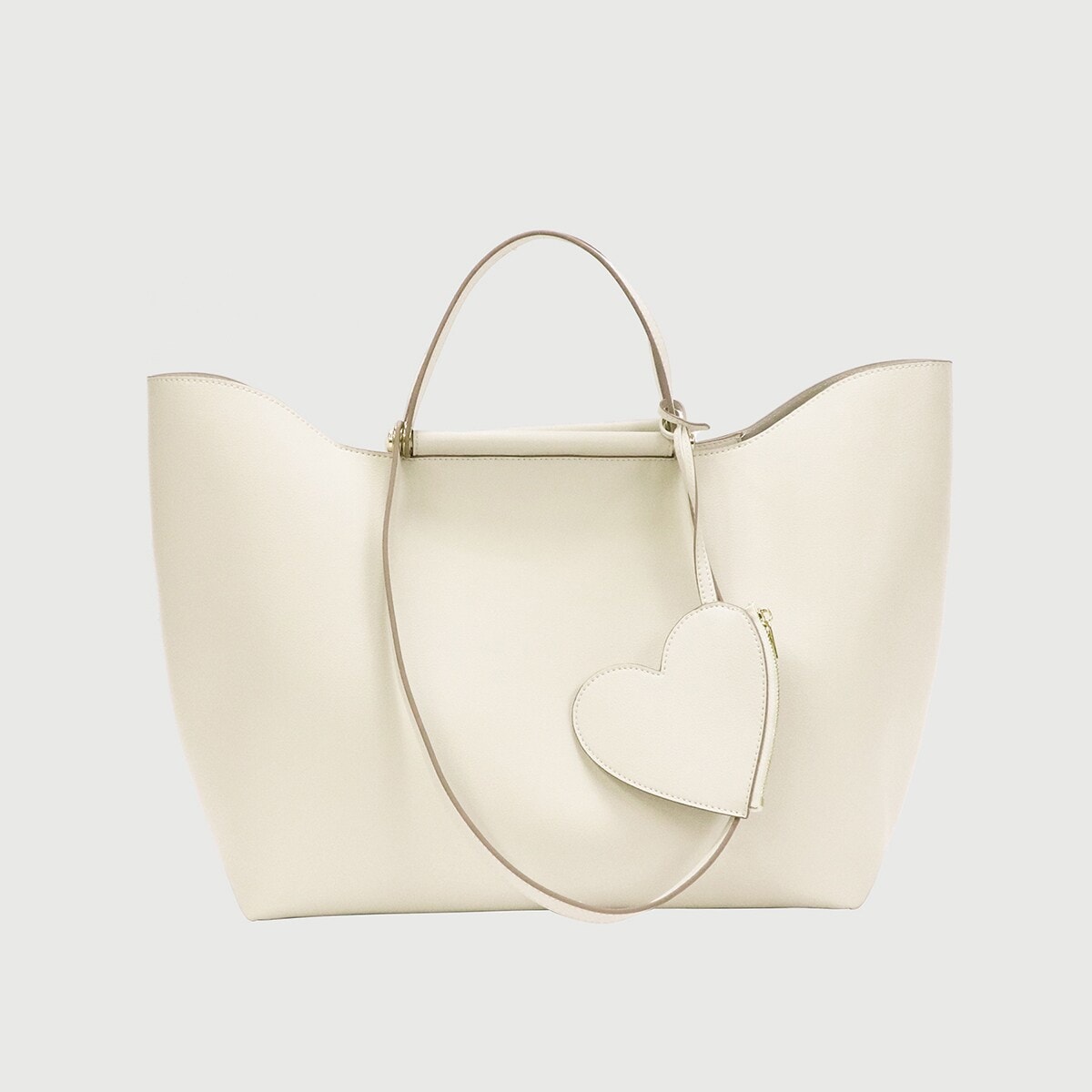 【A4対応】ハート型チャーム付き レザー トートバッグ