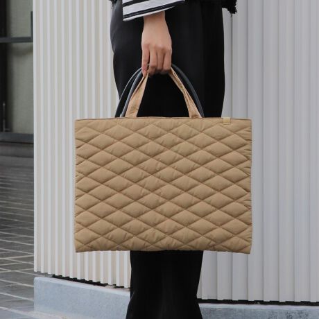 yʂŃTuobOƂĂg₷LeBOg[gobOpointEA4TCY[\ȃTCYɉA^fUCŃXbLƂVGbgBE15C`PĈŒʋΒʊwpPCobOƂĂg܂BEñiCfނȂ̂ŉ␅TbƐ@邱Ƃł̂ŁAfC[g₷BE^fUCȂ̂ŗs┃ɐ܂肽Ŏ^т₷̂|CgEql̂mÃobOZj[V[̃TuobOƂĂ劈BEVvȃfUCȂ̂łǂȃR[fBl[gɂ킹₷BEobOJ̓}Olbgŉו̏oX[YɂĂ܂BE|PbgtŃX}z₿ƂRX̎[ɕ֗BcoordinateEx[VbNȃJ[WJŗlXȃX^COɓ݂₷n̓V[ɂmɂIXXłBiEO|PbgFȂE|PbgFt@Xi[|Pbg~1AI[v|Pbg~1EA4Ήi22~31cm)FEzi10~20cmjFEybg{gi500mljFEybg{gci500mljFfpʐ^͎BeɂAۂ̃J[ƑقȂꍇ܂B\߂Bi̐F̖ڈ́AiP̂̉摜QƂBîCɓo^ @n[g}[NNbNIJ[̍ēגʒmAZ[m点܂BVbv̂Cɓo^ @ViēגʒmȂǁAȏ󂯎邱Ƃł܂B[^:93850]