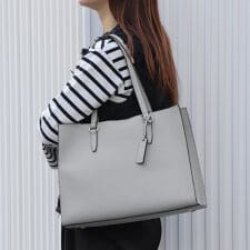ベース(BASE)の【A4対応】3層タイプ スクエア型 トートバッグ