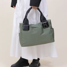 ベース(BASE)の【A4対応】【軽量】スクエアパーツ ナイロントートバッグ