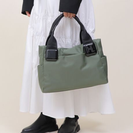 VvȃfUCŕLV[Ŋ􂷂g[gobOBpointE艺̃XNGAp[c|CgBEnhɃtFCNU[gpiȈۂɁBEAO킹7̃|PbgtŐڂɕ֗BE500mlybg{g[łTCh|Pbg|CgBEetŃobO≘ꂩĂ܂BiEA4Ήi22~31cm)FZEzi10~20cmjFZEybg{gi500mljFZEybg{gci500mljF~fpʐ^͎BeɂAۂ̃J[ƑقȂꍇ܂B\߂Bi̐F̖ڈ́AiP̂̉摜QƂBîCɓo^ @n[g}[NNbNIJ[̍ēגʒmAZ[m点܂BVbv̂Cɓo^ @ViēגʒmȂǁAȏ󂯎邱Ƃł܂BîCɓo^ @n[g}[NNbNIJ[̍ēגʒmAZ[m点܂BVbv̂Cɓo^ @ViēגʒmȂǁAȏ󂯎邱Ƃł܂B[^:10047]