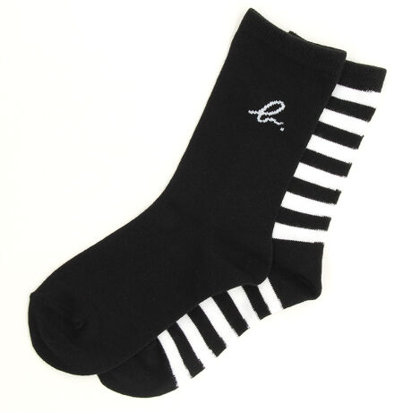 [^:SO18AC57]VvȖnb.S̃fUCƃ{[_[̍EقȂfUC̃\bNXB悢䊴ŁAXj[J[⃍[t@[AƂQB