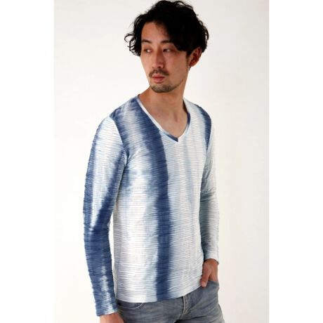 [^ԁF2001076]<DESIGN>MADE IN ITALỸOf[VEF[uWJ[hpulbNJbg\[BGKgȌ򊴂ɁAQ̐LkIłBEF[uɃOf[Ṽ߂ő݊ꒅɎdグĂ܂B<TEXTILE>C^Avg[nɈʒuSMIЂ̃^bN{[_[Ƀ߂{IWifށBGKgȌ򊴂ƁAZNV[ȕƉs\łB