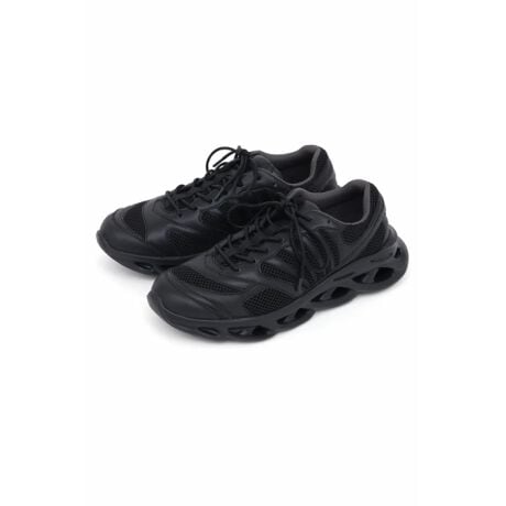 [^ԁF2002138][DESIGN] TORNADOMARTAVXj[J[BA[`ObhfiƂ闧̓Iȕό`\[́A݊Q̃fUCB Abp[ɂ́AU[AbVAČ򊴂̂fނgݍ킹AspȃJbeBOō\zBّfނ[hɏ؂AX|[eBłȂGKgZATORNADOMART炵GbŴꑫɎdグ܂B [TEXTILE] {vƃ|GXebVA򊴂̂鍇vgpB TCY\L S:25`25.5cm M:26`26.5cm L:27`27.5cm