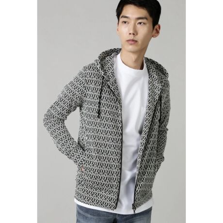 [^ԁF2012209]HIGH STREETDESIGNԓIȃp[J^CgtHEƎ̃p^[jOŕ\B ̂_uWK[h􉽕gpAly߂dオɁBVvȂfނ̕\AقǗǂ^CgVGbgŃbNXR[fBl[gɂ߂łBTEXTILE\ʂ̃_ȗ̊Ŋ􉽕\BLkǂ׃XgX炸p鎖łASn̗ǂfނɎdグĂ܂B