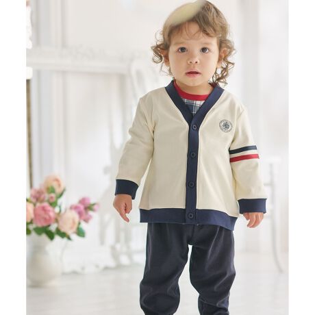 [^ԁFSRJPGW0001]yJ.PRESS KIDS BABY COLLECTIONzJ[fBKATVcAOpc3_ql̃Zp[gfr[ɂ҂ȃZbgłBJ[fBKȔzFڂJ[fBK̓Jbg\[n̒Ax[VbNȃfUCŃV[킸OV[Yp܂BrɎ{ꂽ2{̔zFCƁÃSANZgɂȂĂ܂BTVcTVc̓J[ɂăfUCقȂAFႢł̂w߂łBTVc̃O[n͖n̐gɁAJ.PRESS KIDS̐lC`[t̑傫߂ȁuobNuvffUCŁA܂̃oCJ[C|CgAlCr[n̓`FbÑfUCō̃|PbgƃSÃ݂oCJ[C|CgɂȂĂ܂Bpcpc̓O^Cv̑OJASdlɂȂĂ̂ŐSnǂAւyłBOXɓĂ̂ŁAoYjȂǂ̃Mtgɂ߂łBƒłł̂ꂵ|CgIJ[̓O[J[̃J[fBKZbg̃O[nƁAAC{[J[̃J[fBKZbg̃lCr[n2FWJłBfp摜̓TvgpĂ邽߁Aۂɂ͂鏤iƎdlTCYقȂꍇ܂B\߂Bfډ摜͂pPCX}z̉ʊ̓sAۂ̏iƐFقȂČꍇ܂Bxr[/gbvX/sVc/J[fBK/pc/Mtg/v[g/oYj//ʉ/lC/fC[/j̎q/{[C/gh//V/H/~