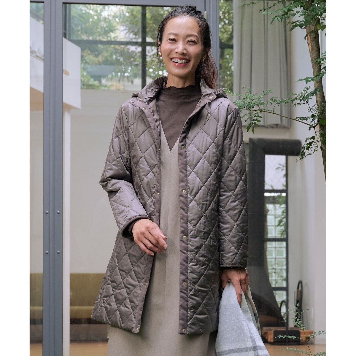 一部カラーWEB限定》ボンディングフーデッドブルゾン | イエナ(IENA