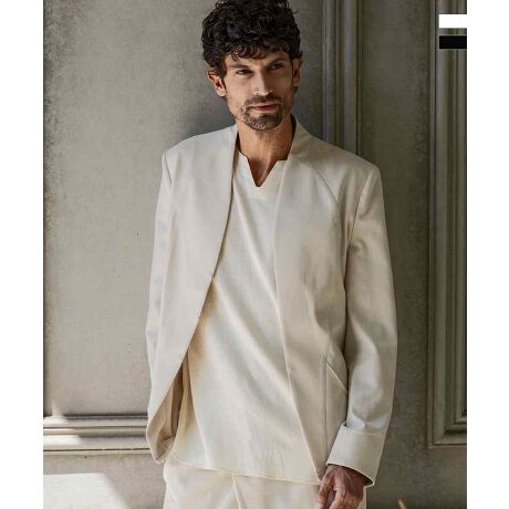 [^:MSO-25001]ƌyIȃE[̃|GXeMoWgpĂ܂BƋCy▭ɒꂽWPbgBJWAɂhXAbvɂg邽߃V[킸łꒅłBy₩ɎdďグA~j}ȃfUCǋn̖ꖇdāAtg̓tbN̗pĂ܂BZ^[obNɂ̓uhACR̃^`bvtĂ܂B----------------------------------------------------------------------------yC DIEM@JyfBGzuh̗R͋IO1IÑネ[}̎lAzeBEX̎ɓoꂷ(e)Bu̓E(seize the day)vƖ󂳂AȕuԂ𐶂vȂǂ̈ӖwBoNɂĖƐ[݂𑝂Ƃvi̊{I͂ł邪AJyfBG̃U[v_NgɊւĂ͂̌ł͂ȂBt@[XgRNV̔\ȗAt@bV̈𒴂Č|piƕ]ACeQ́AfUCi[S̐M񂹂1l̐ElɂđSsƂōAiKŊɑ܂ĂBɂ邻̏uԂAgvĂĥBIꂽ1̊vA܂ꂽ1{ᰁA{ꂽ߂H̑SĂɁAN̊Ԏ󂯌pĂ̂悤ȗjAgɂ邱Ƃ̊т邱ƂłB`ƋZȊSĂ𒍂ĐɑoSĂ̐íANtg}Vbv̌̂̂Ȃ̂łB͒p邱ƂɂčĂѐVȖ𐁂܂AAɂ҂̐l̎pɔfĐɊ̂łBATTENTIONiʐ^͂ł茻iČ悤ɐSĂ܂Ap̃j^[ɂ荷ق܂BTCYdȂǂɑ̌̍ꍇ܂Bi̎dlуfUC͉P̂߁A\ȂύXꍇ܂B