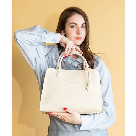 yʂłǂȃX^Cɂ킹₷\obO2024SSVFlCr[oIAC{[FI[zCgłӂƂ₳͋CɃx[WF_[NJ[̉N[ň܂ۂɓWFł̃|CgňقȂۂɂȂ܂D݂̃R[fBl[gɍ킹đIłiȃtH[}fjJWAAgh̒WFR[fȂǂɂL킹fUCBJ[̃obOȂ̂łǂȃX^Cɂ킹₷gQłIƂ}`A4TCY̏ނ^ubgp\RȂǎ[ł̂ŃrWlXobOƂĂ߁Bٓ^u[ȂǂĂƂ肪eʃ^CvŁAobÔ͖410gƌyʂȂ̂Ŗ̒ʋ΃obOƂĂ劈ԈႢȂłɊV_[Xgbvt2waydlBt@Xi[̓|PbĝŌICJ[hȂǋMdiSĎ[Bg₷dVvɍ킹₷fUC̓V[Y֌WȂobOłB}}ɂ!wZswEEӉȂǂ̃s[XpcX[cAZbgAbvȂǃtH[}ȃX^Cɂ߂łB----------------------------|PbgF1(:t@Xi[)A4[FJFxg|eF----------------------------PUU[Ƃͥ_炩ƂG肪ŁA{vɋ߂ڂƎ̍/v(tFCNU[)łBy/A4/ʋ/rWlX/ItBX/d/ʊw/fB[X/v/tFCNU[/tďH~/V_[Xgbv/`[/XNGA/o/s/̓/MtgEv[g/mg[/[h/WFq/VvXgystyiroz̖킭킭ʂĂ܂B "styiro"Ƃ́AtXŉMӖystylozƍʁyiroz킹sʁiFjMẗӂ̑B w̃R[fBl[gɂAFM̔JƂ̂킭킭悤ȋCxƂӖ߂Ă܂ɂA܂Ƃ߂unhohv̕tL薳݂Ă܂B蕔̎dl̎w͏o˂܂̂ŗ\߂B摜̏i̓TvłBۂ̏iƐFAdlAHATCYAfޓ኱قȂꍇ܂Bi摜́A̓p\RȂǂ̉{ɂAۂ̐FƈقȂČꍇ܂B\߂BipׂɁAAeV^OEl[KmF̏AGiJAȂǁjɂgpFFڂ̌ƂȂꍇ܂̂ŁA戵ɂ͏[ӂBAR[≖fnȂǂ̏ŁEۉtiɕtƁAFϐFEV~ꍇ򉻂𑁂߂錴ɂȂ܂̂łӂB[^:034-0861]