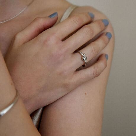 ƃR[fɓރ^OіڃfUC̃mbgOȂǁAƃ^̋P茳iɃR[fBl[gB莝̃VvȃOƏd˕tAĩR[fɕtłȈۂɁBBItBXñWPbgX^C炫ꂢ߃t@bVAXg[gnA؍t@bVAlXȃWɍ킹₷ALV[Ɋ􂵂܂Bystyiroz̖킭킭ʂĂ܂B "styiro"Ƃ́AtXŉMӖystylozƍʁyiroz킹sʁiFjMẗӂ̑B w̃R[fBl[gɂAFM̔JƂ̂킭킭悤ȋCxƂӖ߂Ă܂BႤobOAႤANZT[AႤwAAW ÃX^CmV[Cɍ킹vf肰Ȃ邻ȑl̂߂̃uhłB摜̏i̓TvłBۂ̏iƐFAdlAHATCYAfޓ኱قȂꍇ܂B[^:884-1401]