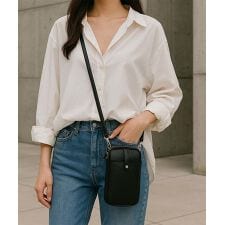 スタイロ(styiro)の本革レザー携帯ポシェット/スナップボタン付き