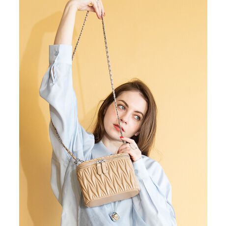 iȃLeBOojeBobOVFFsNoÎ`F[̃V_[Xgbv֗ȃ_uWbvJRpNgȂ炵Ƃ[̓V[YXłgACełBԂ̃|Cg؂₩Ȉۂ^Ă܂B؍nR[f/Y2Kt@bVystyiroz̖킭킭ʂĂ܂B "styiro"Ƃ́AtXŉMӖystylozƍʁyiroz킹sʁiFjMẗӂ̑B w̃R[fBl[gɂAFM̔JƂ̂킭킭悤ȋCxƂӖ߂Ă܂BႤobOAႤANZT[AႤwAAW ÃX^CmV[Cɍ킹vf肰Ȃ邻ȑl̂߂̃uhłB摜̏i̓TvłBۂ̏iƐFAdlAHATCYAfޓ኱قȂꍇ܂Bi摜́A̓p\RȂǂ̉{ɂAۂ̐FƈقȂČꍇ܂B\߂BipׂɁAAeV^OEl[KmF̏AGiJAȂǁjɂgpFFڂ̌ƂȂꍇ܂̂ŁA戵ɂ͏[ӂBAR[≖fnȂǂ̏ŁEۉtiɕtƁAFϐFEV~ꍇ򉻂𑁂߂錴ɂȂ܂̂łӂB[^:404-6211]