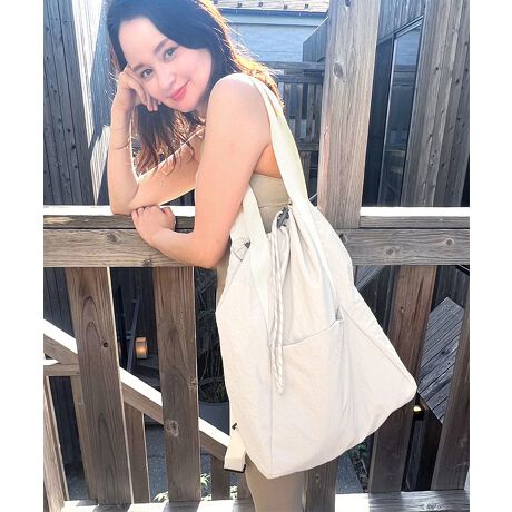 g[gHbNH̓̋CőIׂBtȂ̂ɐꂽA2WAYdl̑libvTbNBƂy₩ȑfފƁAƎRȃtHBbNƂĔwΗt[ŃANeBuɁBnhĂ΃g[gobOƂĂgA閜\obOłBJ͋В^CvŒgɂA}`Big͂A}U[YobOʋ΃obOƂĂ􂵂Ă܂BAC{[Fi`ł炩͋CubNFR[f߂閜\Jx[WFDiȃjAXJ[J[LF悢~^[eCXgŃjZbNXɂ2WAYdlŃbNɂg[gɂyʁeʂŁAוɂSVvŃjZbNXȃfUCƊȂꌩo#2wayobO#bNɂȂg[g#eʃobO#ВbN#ibvTbN#}U[YobOɂ#jZbNXobO#JWAX^C#yʃobO#lJWA#styiro#NĂ#gobOystyiroz̖킭킭ʂĂ܂B "styiro"Ƃ́AtXŉMӖystylozƍʁyiroz킹sʁiFjMẗӂ̑B w̃R[fBl[gɂAFM̔JƂ̂킭킭悤ȋCxƂӖ߂Ă܂BႤobOAႤANZT[AႤwAAW ÃX^CmV[Cɍ킹vf肰Ȃ邻ȑl̂߂̃uhłBAR[≖fnȂǂ̏ŁEۉtiɕtƁAFϐFEV~ꍇ򉻂𑁂߂錴ɂȂ܂̂łӂB摜̏i̓TvłBۂ̏iƐFAdlAHATCYAfޓ኱قȂꍇ܂Bi摜́A̓p\RȂǂ̉{ɂAۂ̐FƈقȂČꍇ܂B\߂BipׂɁAAeV^OEl[KmF̏AGiJAȂǁjɂgpFFڂ̌ƂȂꍇ܂̂ŁA戵ɂ͏[[^:4746281]