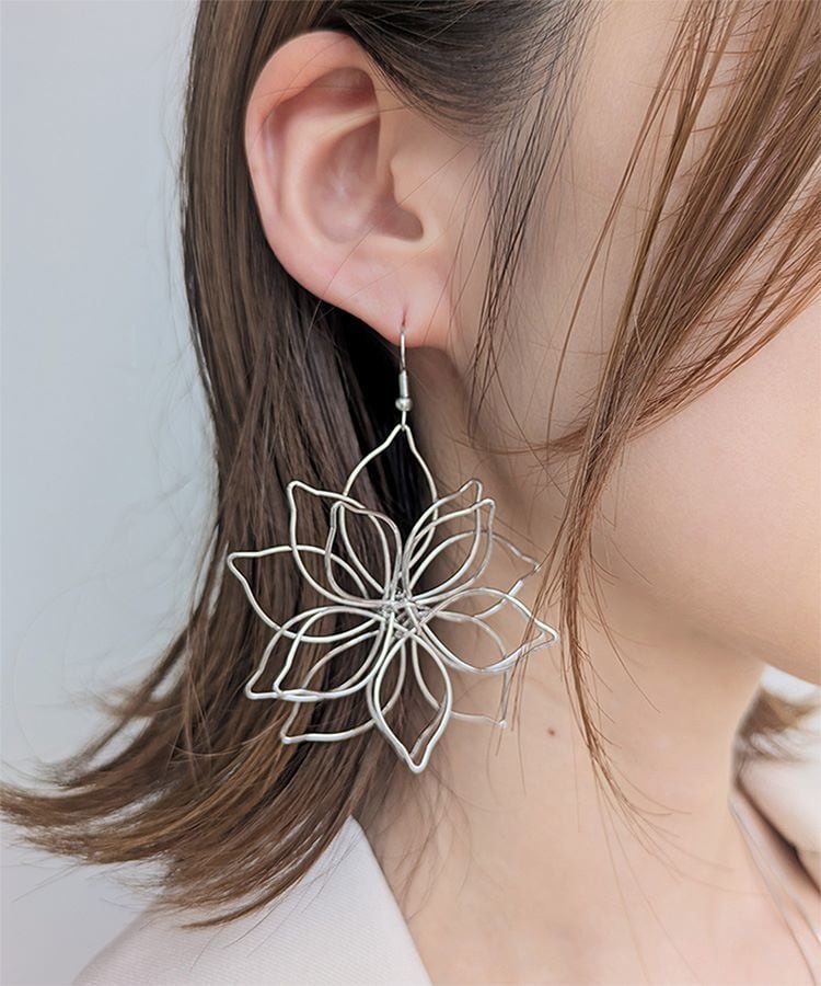 ニッケルフリー ワイヤーフラワー ロータスピアス | スタイロ(styiro
